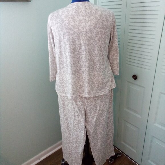 ARIA COLLECTION 2X 2-PIECE SET GREY FLORAL LACE RIBBON BOW BUTTONS 3/4 SLEEVES - Picture 2 of 13